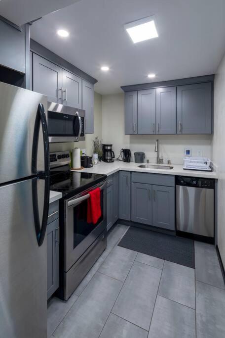 Вилла Seaview Hideaway Heated Floors, Free Parking Сиэтл Экстерьер фото